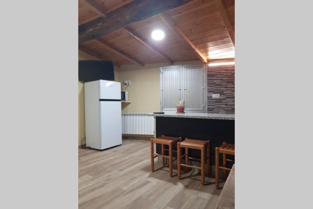 Apartamento Con Vistas Al Rio A Solaina Samos Exteriér fotografie